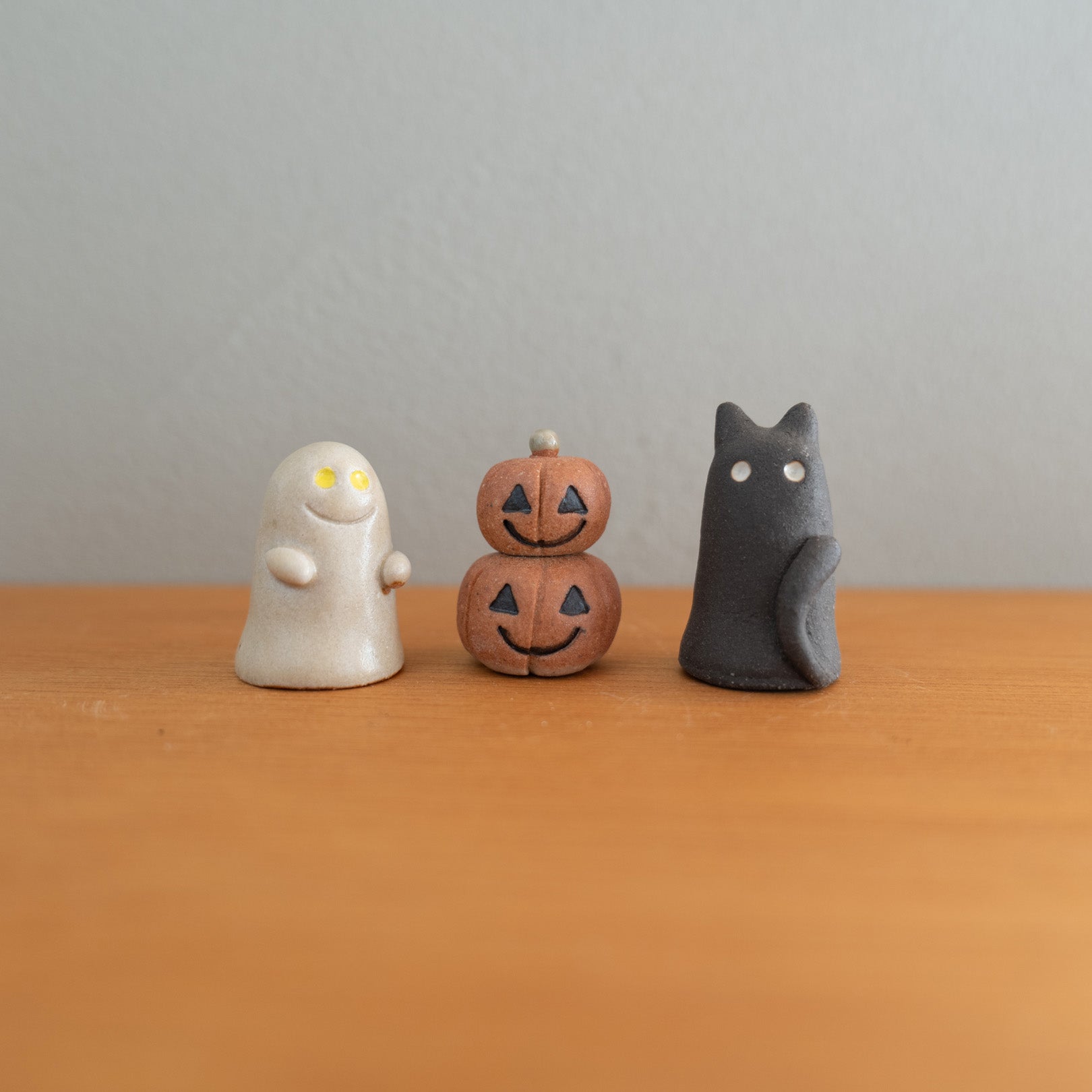 Handcrafted Shigaraki Small Dolls inGhost, , – Halloween, made in Japan