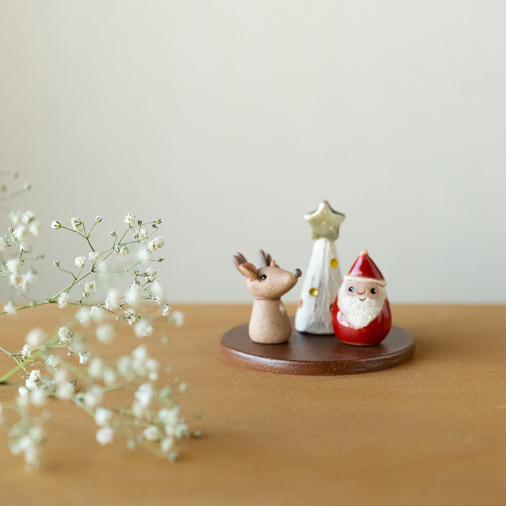 Handcrafted Shigaraki Small Festive Doll inSanta, , – Christmas, made in Japan
