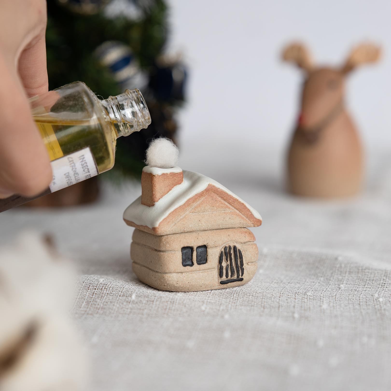 Handcrafted Shigaraki Small Festive Doll inSanta, , – Christmas, made in Japan