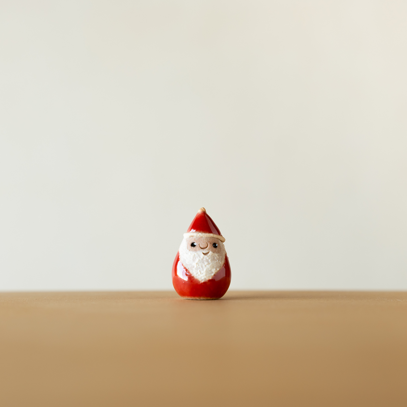Handcrafted Shigaraki Small Festive Doll inSanta, , – Christmas, made in Japan