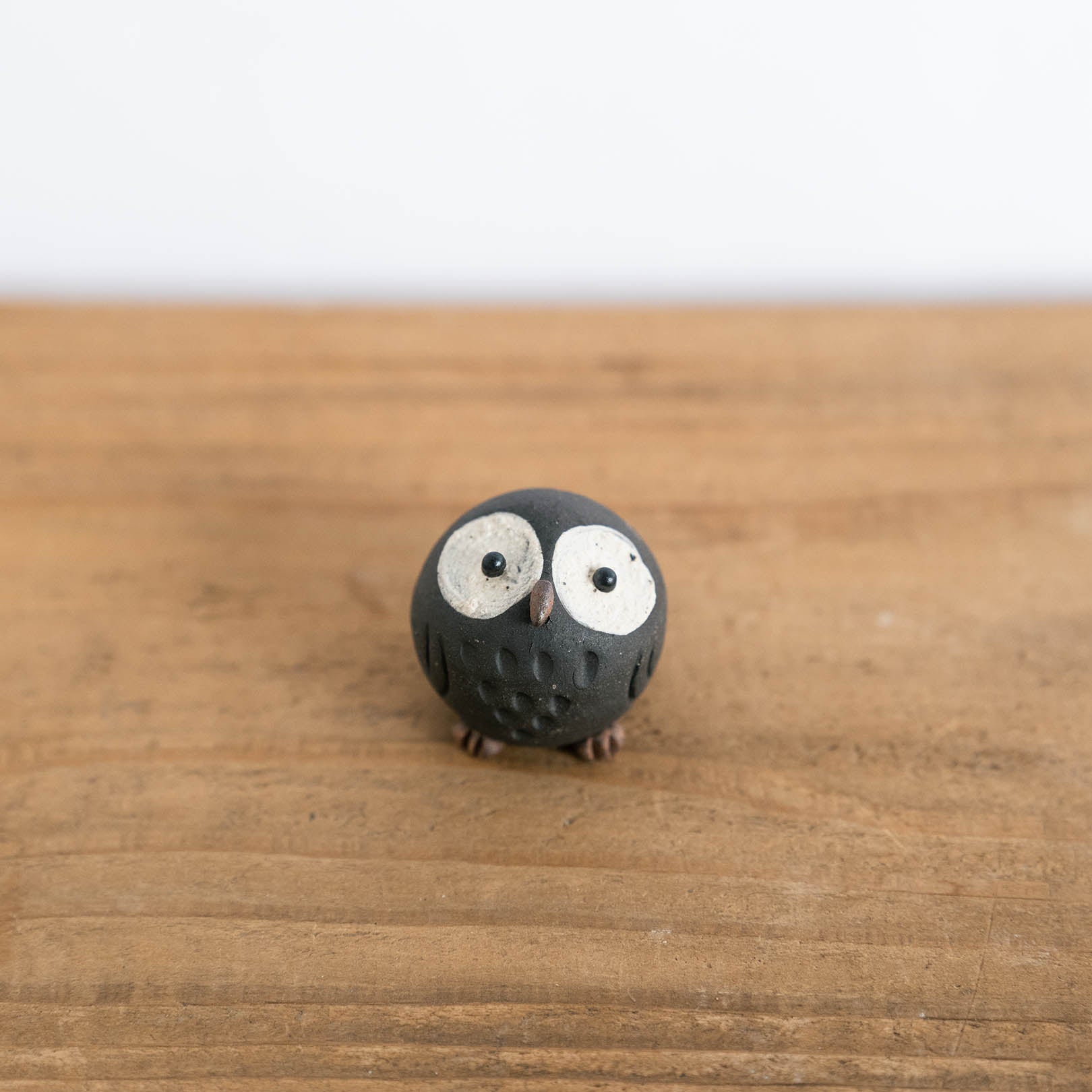 Handcrafted Shigaraki Small Owls L inPerfectly Round Owl, , – hoccori, made in Japan