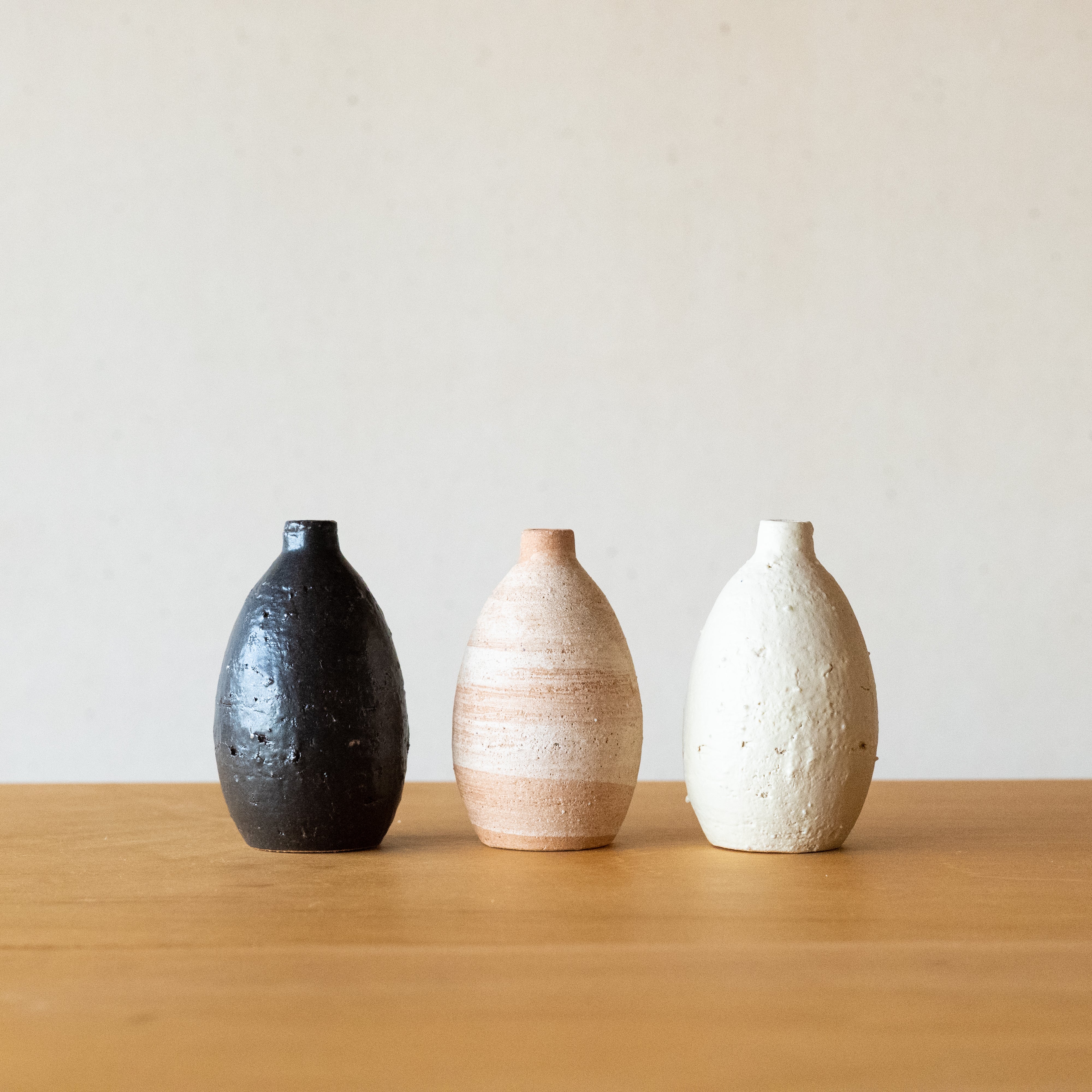 Handcrafted Shigaraki Small Vase inBlack, , – HIBI, made in Japan
