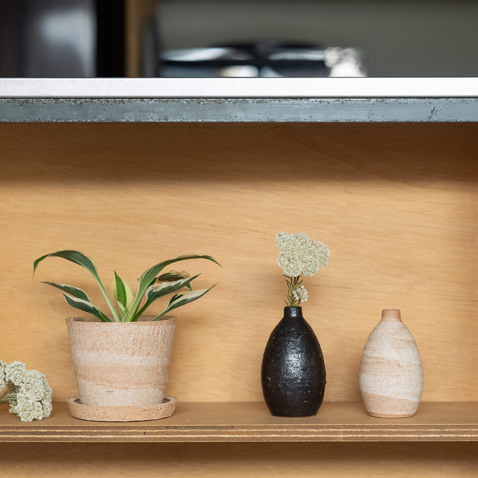 Handcrafted Shigaraki Small Vase inBlack, , – HIBI, made in Japan