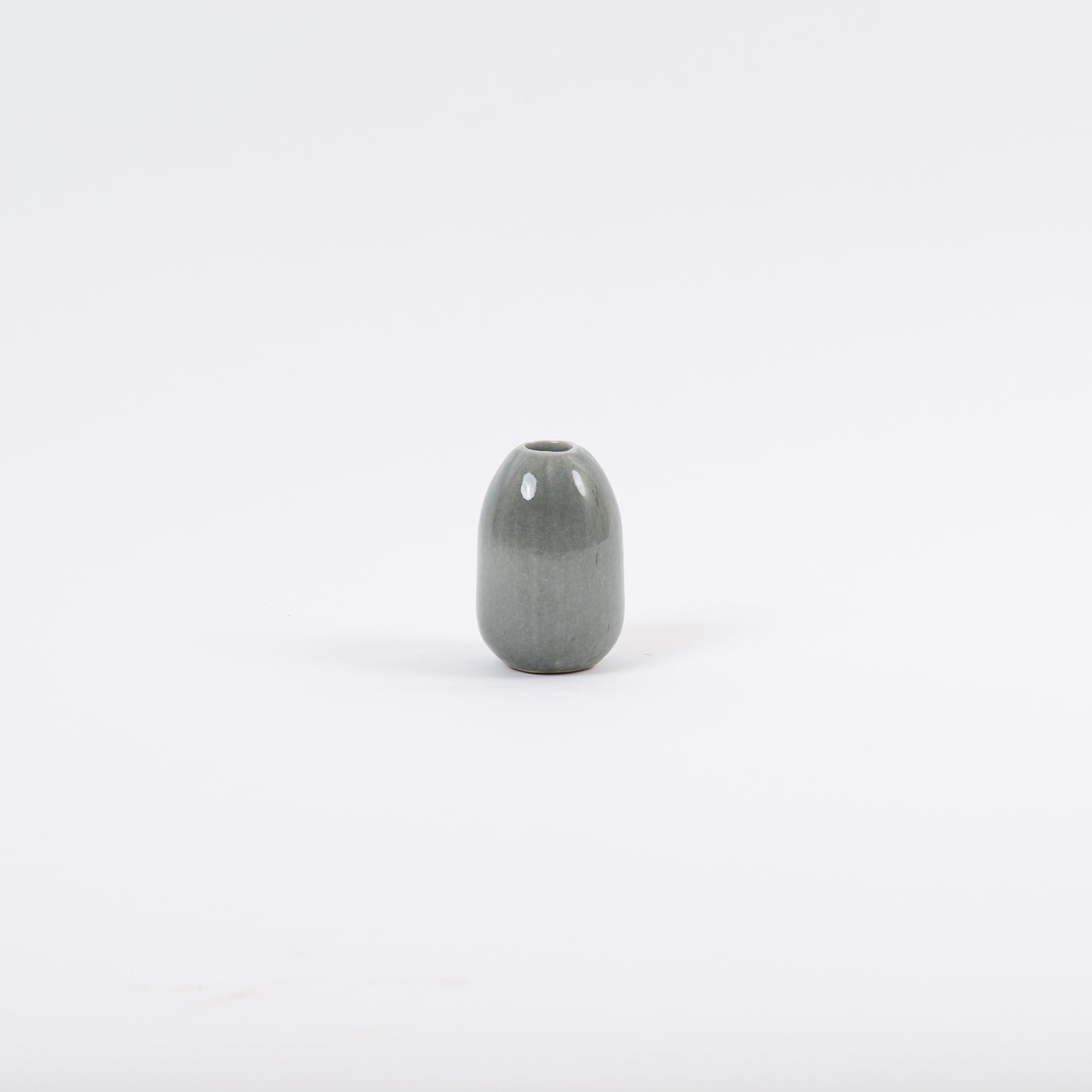 Handcrafted Shigaraki Small Vase inLeaf Green, , – ma, made in Japan
