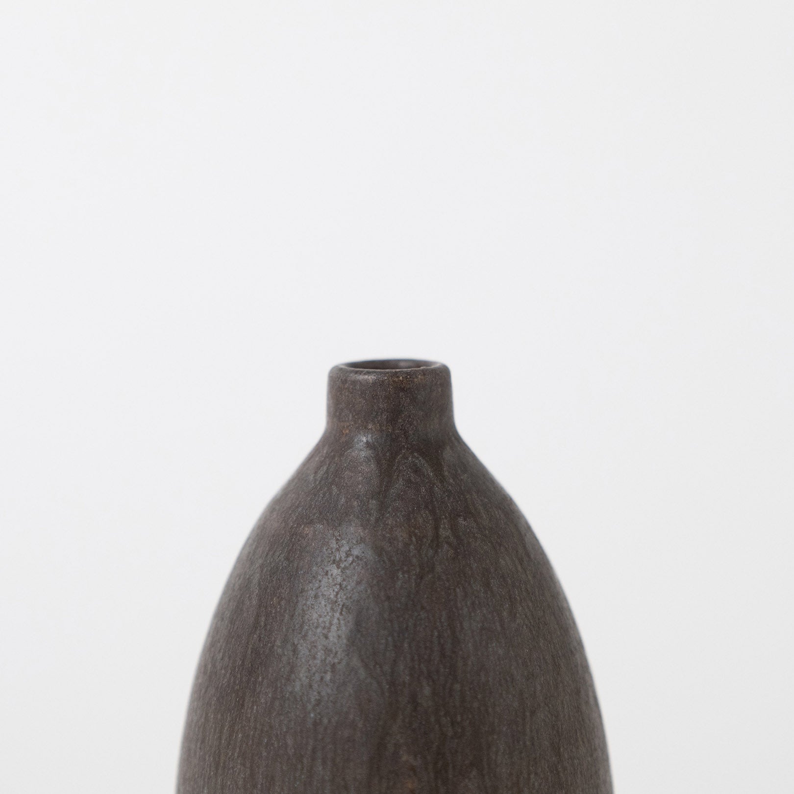 Handcrafted Shigaraki TONE VASE SS inBlue White, , – HIJICA, made in Japan
